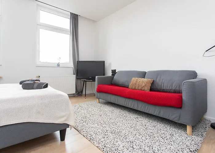 Fullhouse - Magdeburg - L10 Apartments