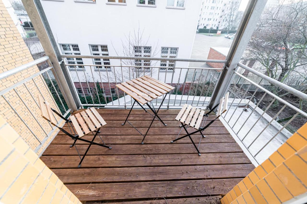 Fullhouse - - L10 Apartment