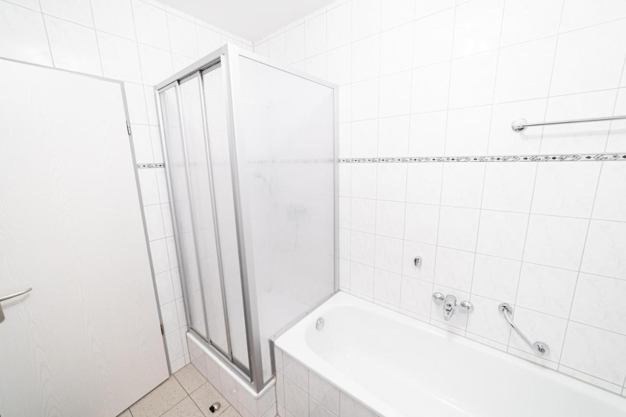 Apartment Fullhouse - - L10 *