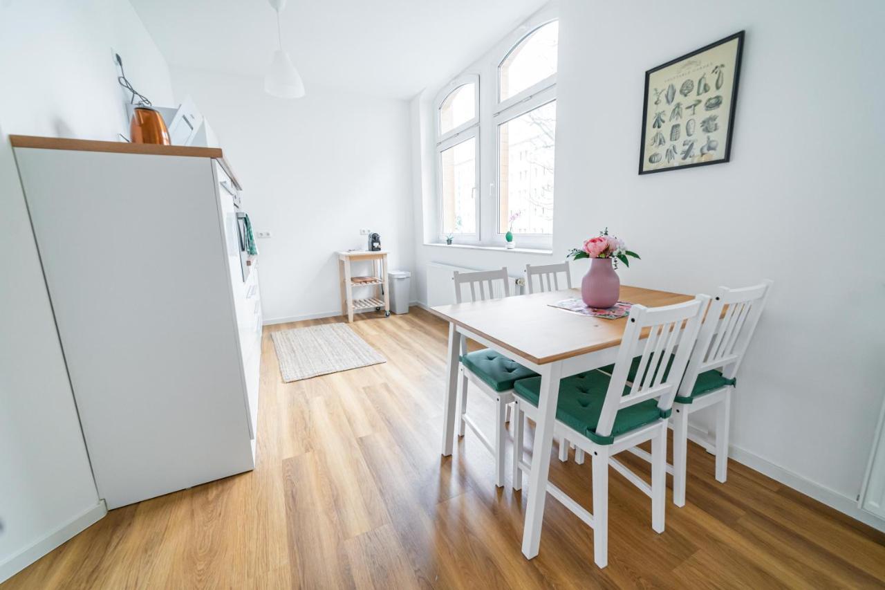 Apartment Fullhouse - - L10 Magdeburg