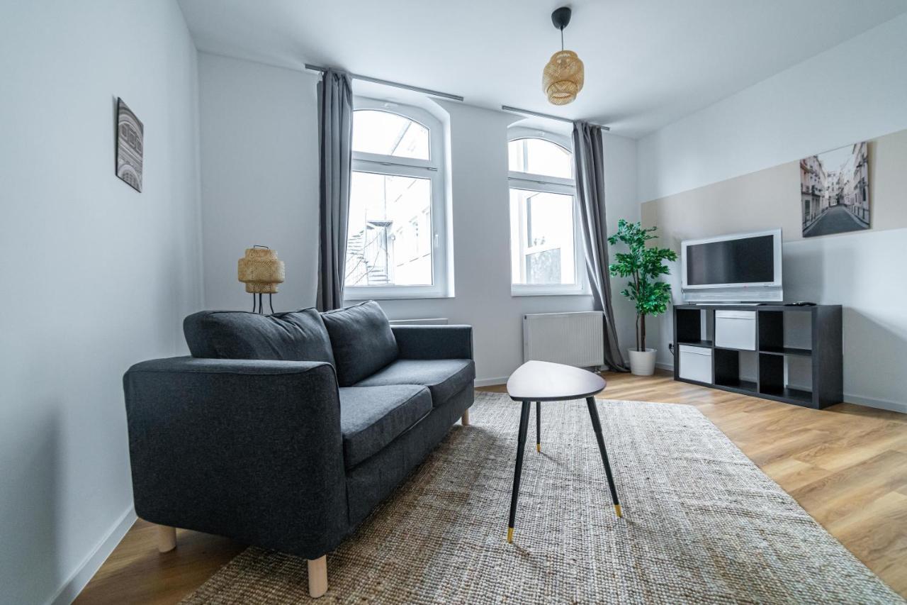 Apartment Fullhouse - - L10 Magdeburg