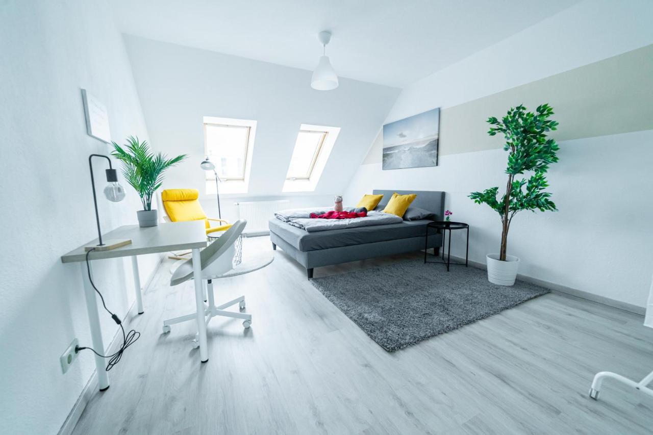 Fullhouse - - L10 Apartment