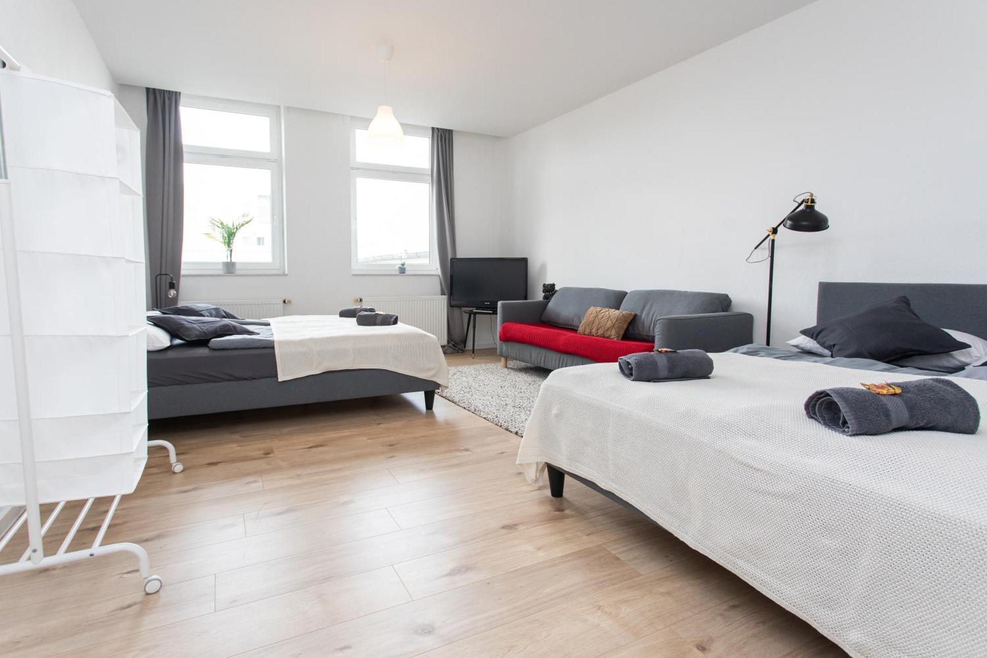 Fullhouse - - L10 * Magdeburgo